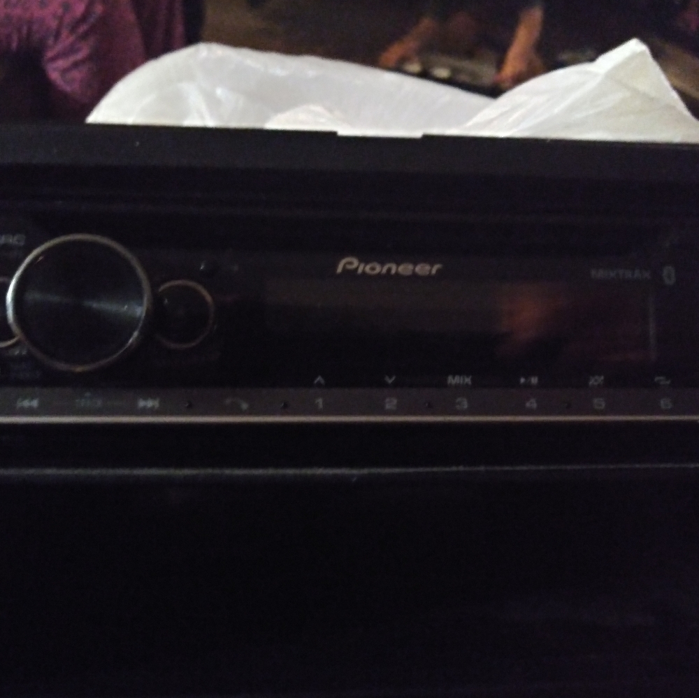 Pioneer bluetooth radio
